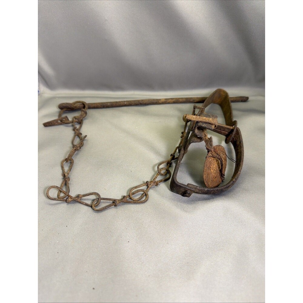 Vintage Oneida Victor #1 1/2 Double Long Spring Animal Trap - Primitive Decor